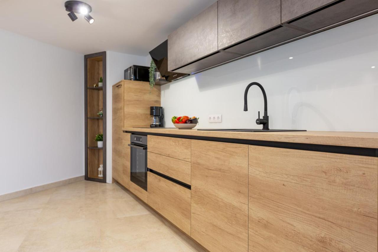 Miko Apartment